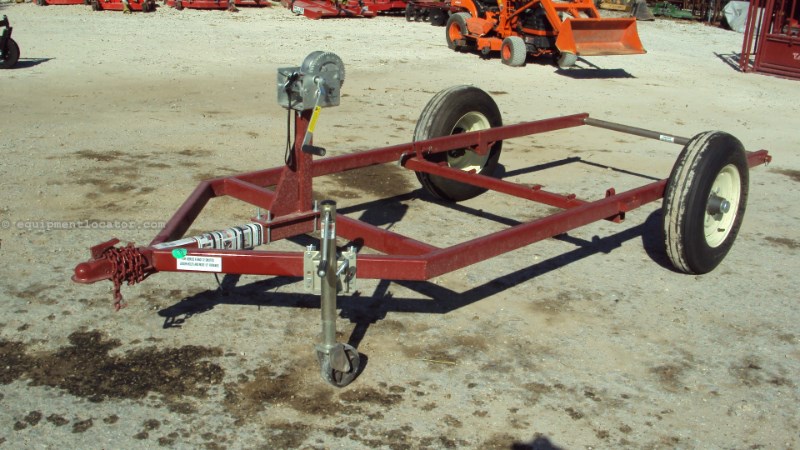 Tarter Livestock squeeze chute dolly