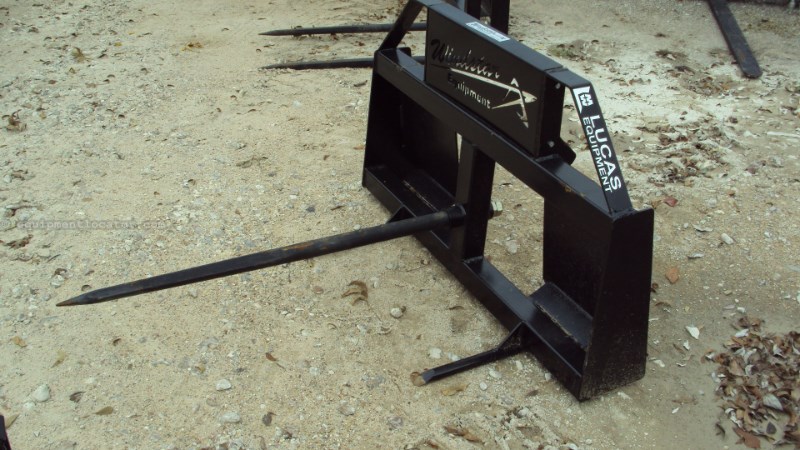 Lucas Skid Steer quick connect single hay spear