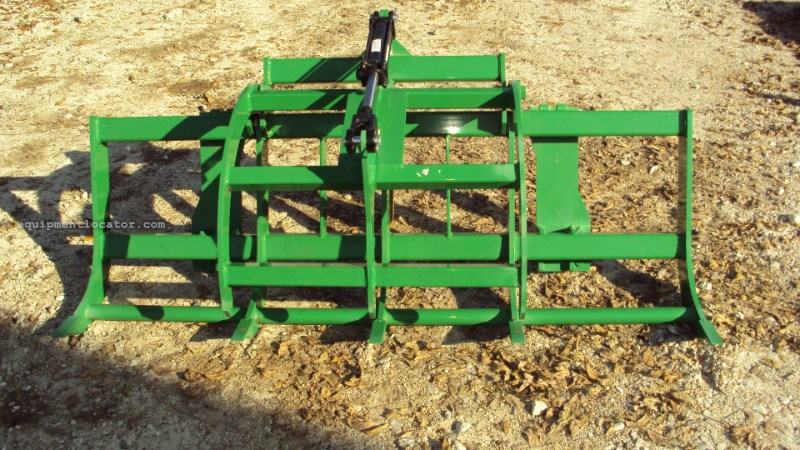 Dirt Dog AGGRJD72 grapple for 300-400-500 JD loaders