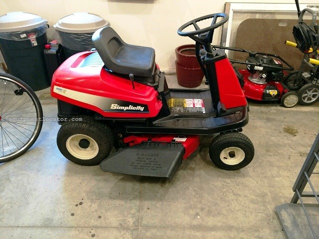 Simplicity CORONET 12 Riding Mower For Sale in LeMars Iowa