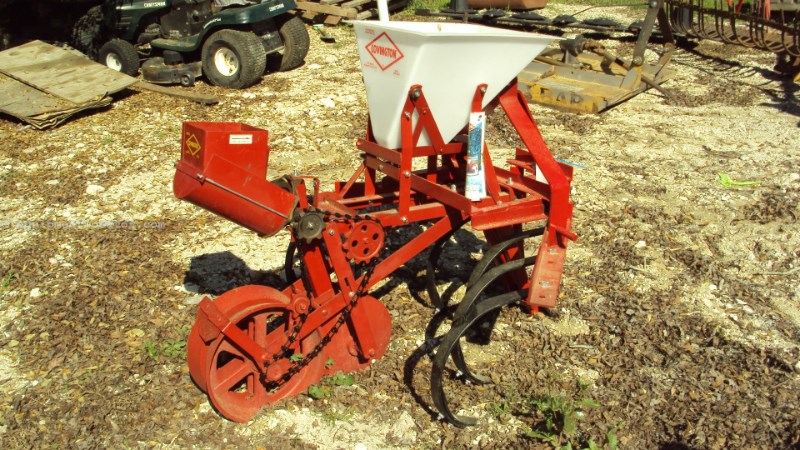 Other Covington one row planter w/ cultivator