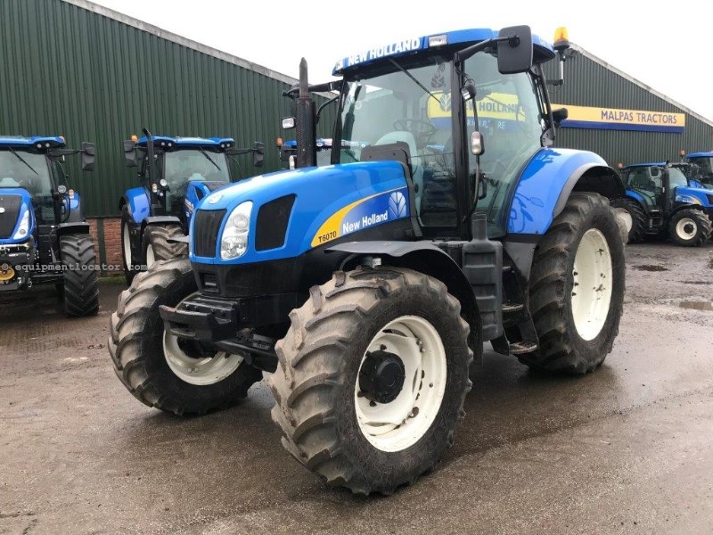 2009 New Holland T6070 4WD