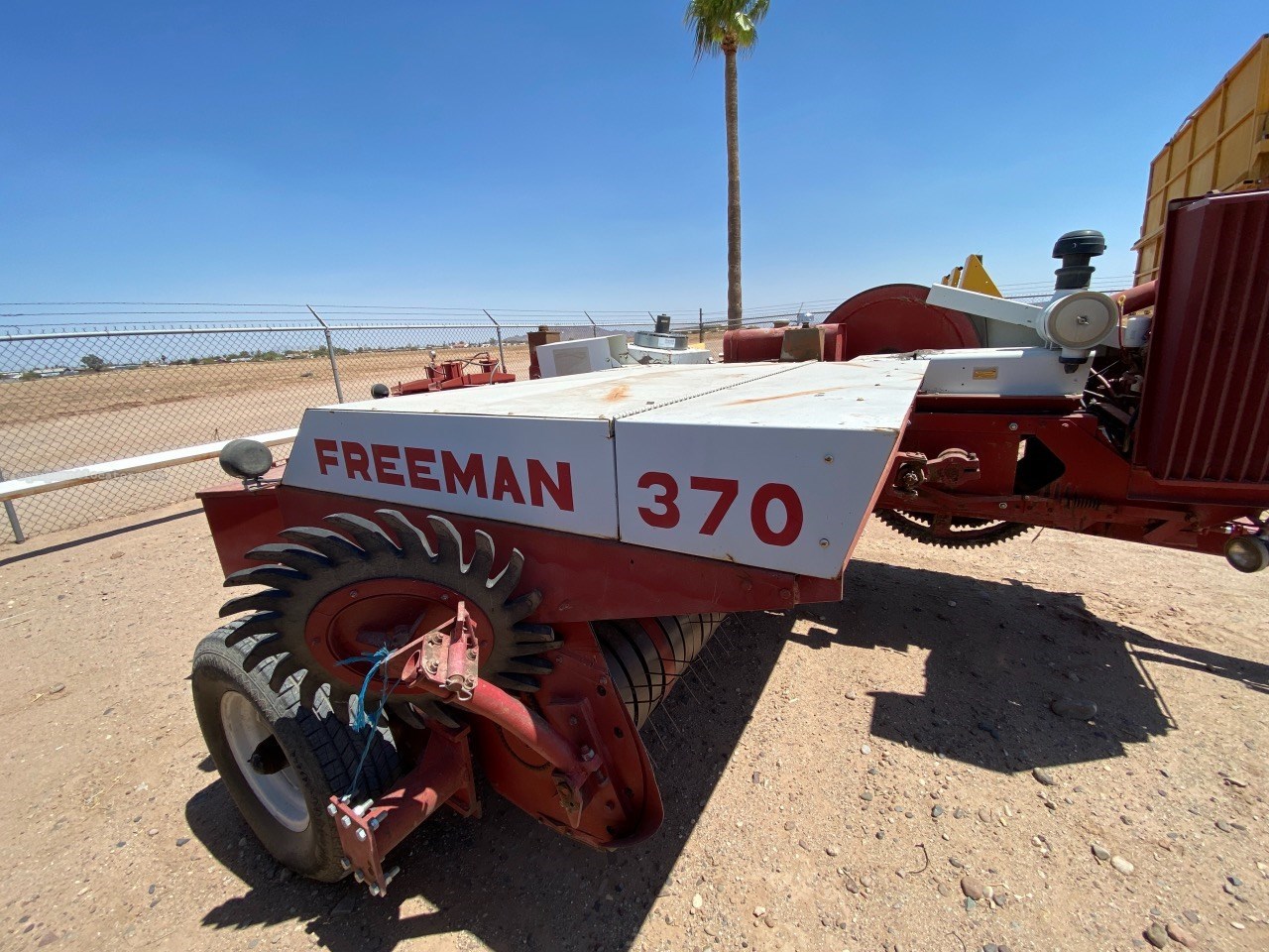 Freeman 370