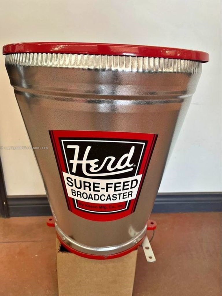 2023 Herd Sure-Feed Broadcaster