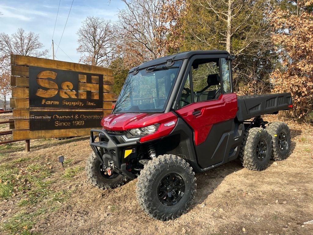 2024 Can-Am Defender 6x6 Limited HD10