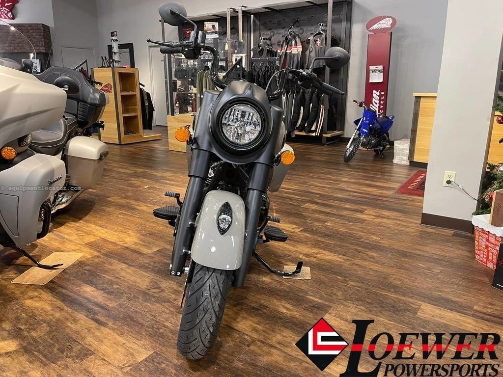 2023 Indian Motorcycle Springfield® Dark Horse® Quartz Gray Image 1