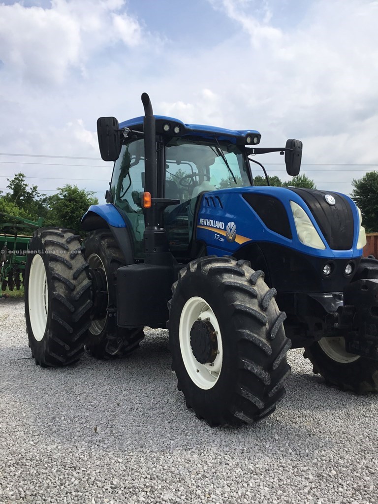 2017 New Holland T7.230 Image 1