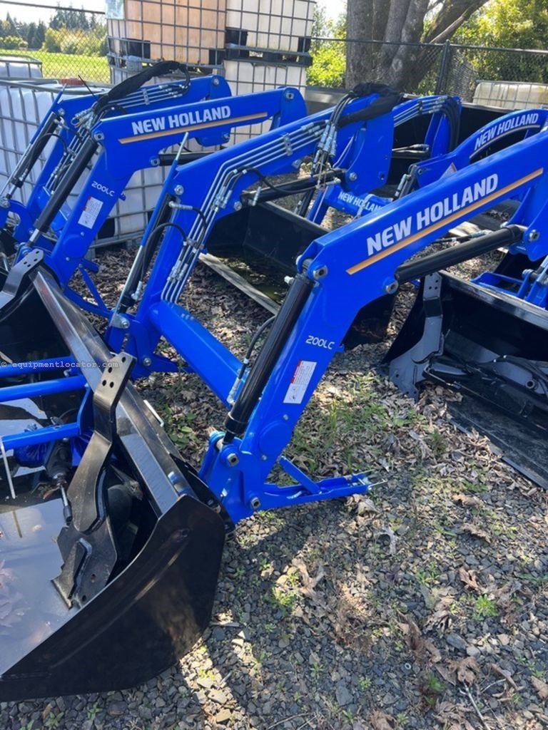2023 New Holland 200LC